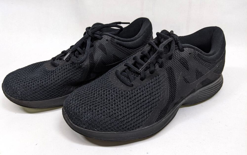 Nike Revolution 4 Black Walking Men's Shoes - Size 8 WIDE - AA4702-002 Clean